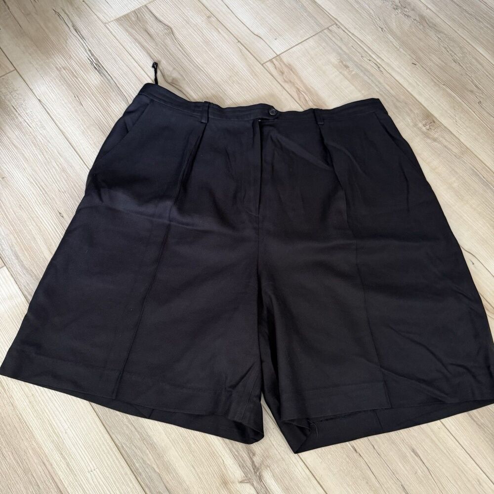 Lauren Ralph Lauren Women’s Black Silk Size 16 Bermuda Shorts Pleated Vintage